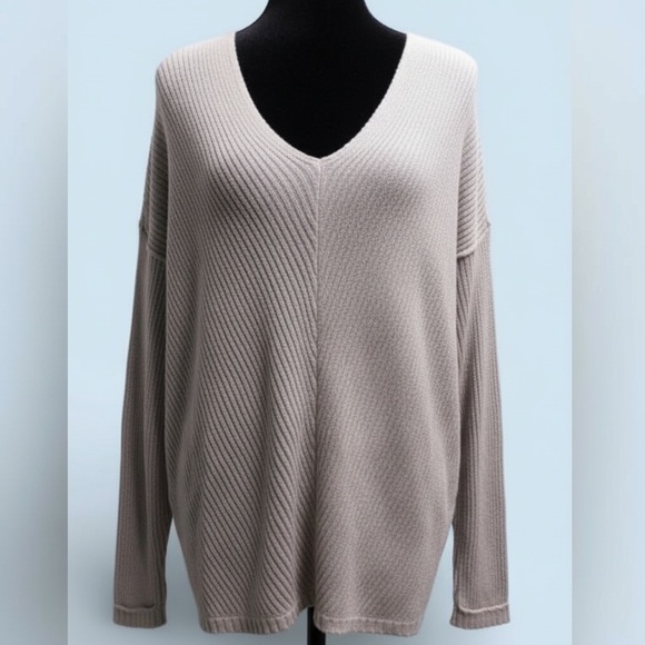 Cozy Free People oversized light gray ribbed sweater, size M​ - Picture 2 of 4